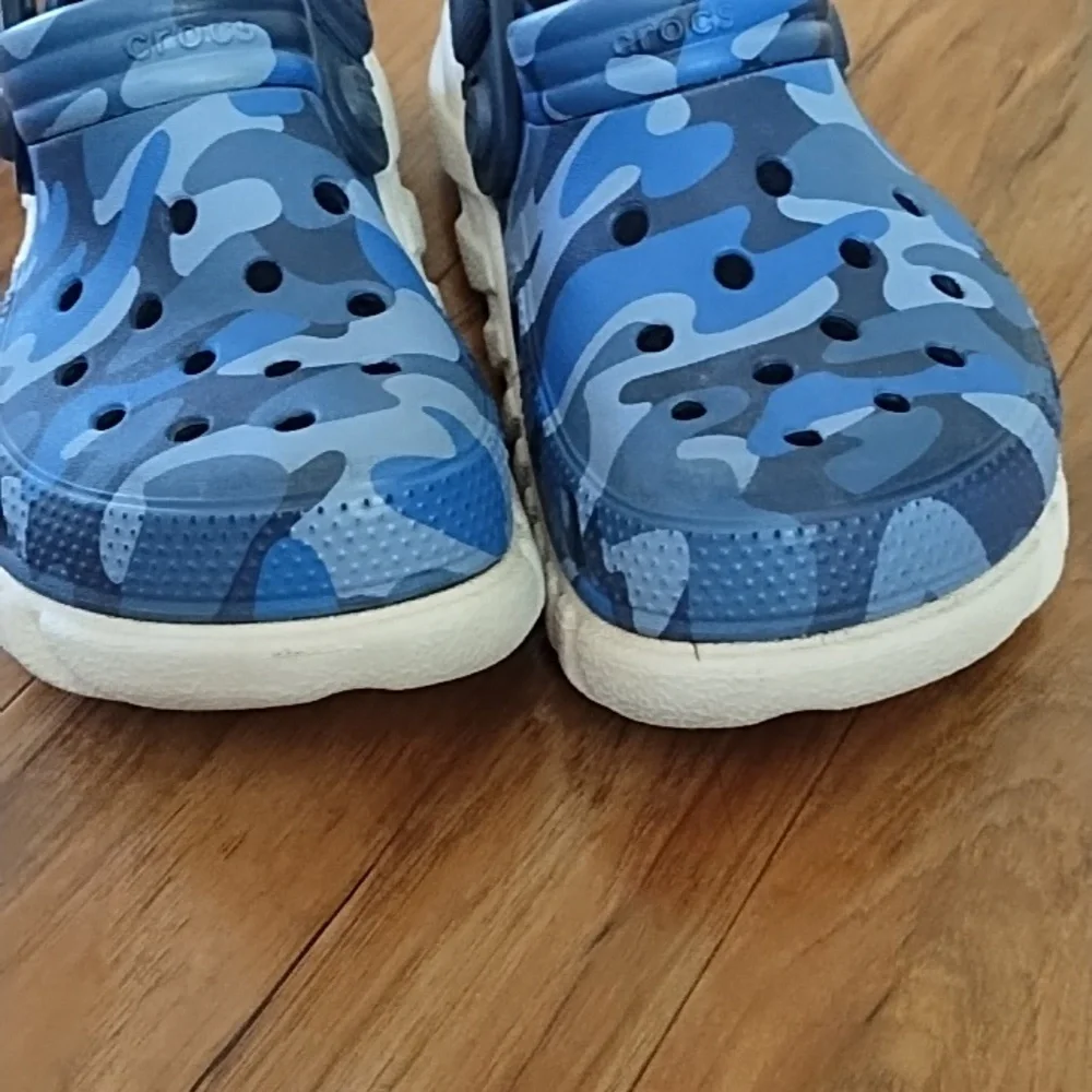 CROCS Kids Blue Camouflage Clogs with White Soles